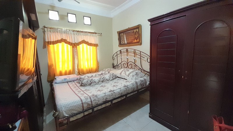 Rumah 2 Lantai Dijual Lokasi di Kramat Jati Jaktim