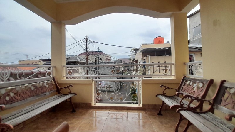 Rumah 2 Lantai Dijual Lokasi di Kramat Jati Jaktim