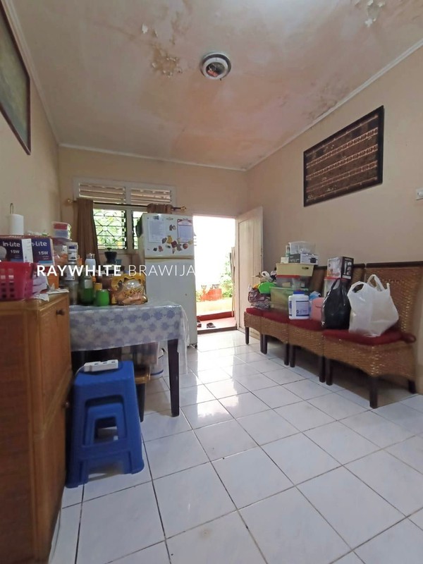 Rumah Tua Hitung Tanah Cocok untuk Kos-Kosan Area Radio Dalam