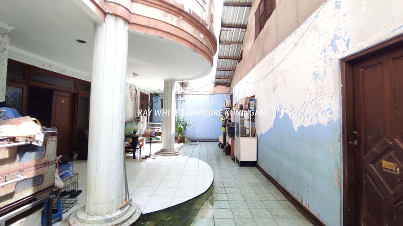 Rumah 4 Lantai di Jalan Benda Timur Kemayoran - Cocok untuk Rumah Kost 