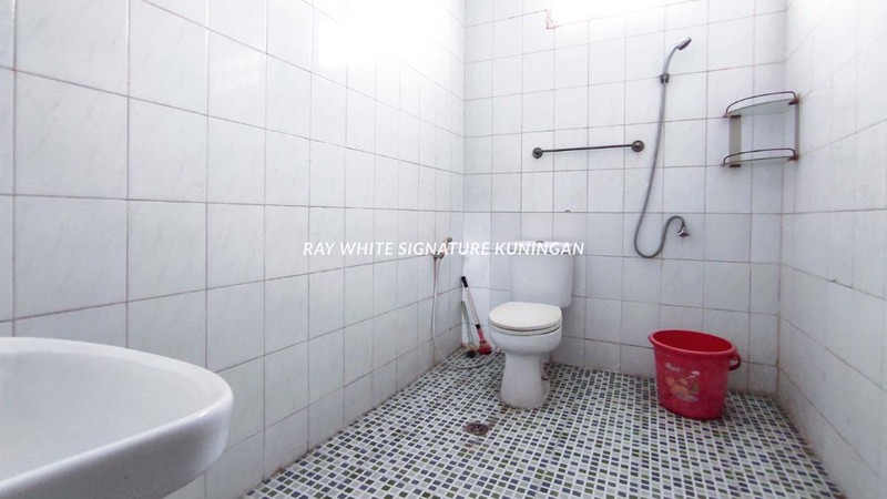 Rumah 4 Lantai di Jalan Benda Timur Kemayoran - Cocok untuk Rumah Kost 