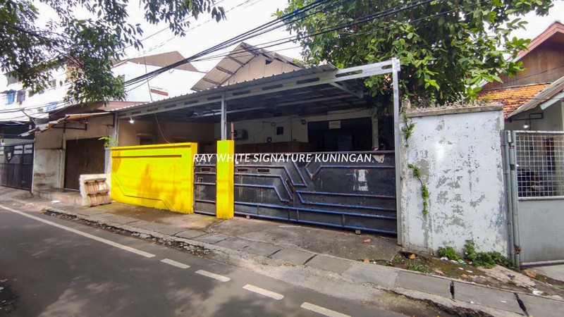 Rumah 4 Lantai di Jalan Benda Timur Kemayoran - Cocok untuk Rumah Kost 