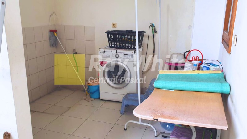 Rumah Istana Pasteur Regency Full Furnished