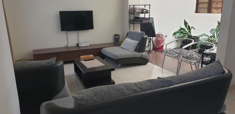 Rumah Istana Pasteur Regency Full Furnished