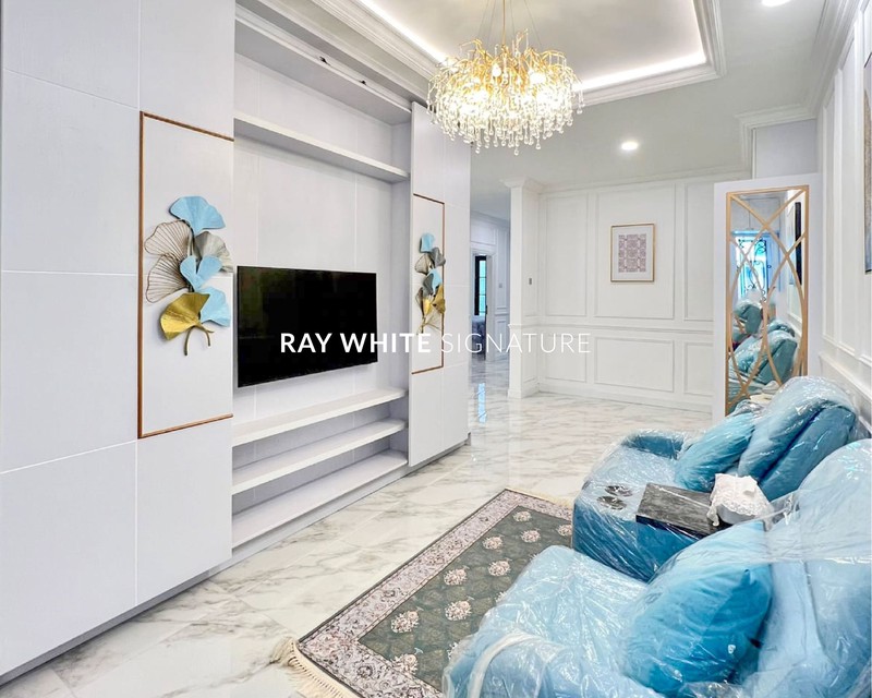 Rumah Full Furnished di Jl Alam Segar VII Lokasi Bagus