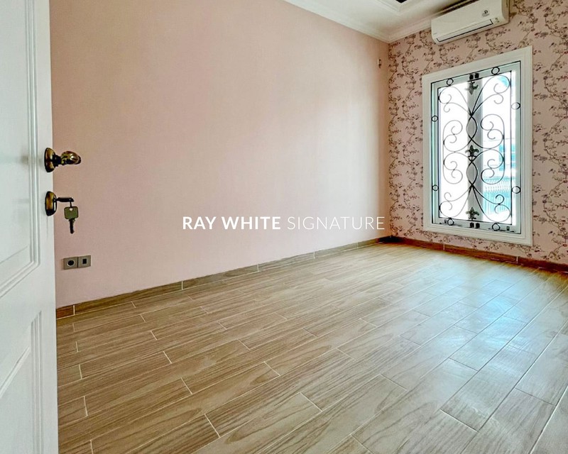 Rumah Full Furnished di Jl Alam Segar VII Lokasi Bagus