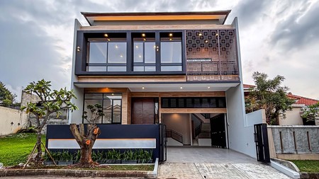 Rumah Mewah dan Modern 2 Lantai Ada Kolam Berenang @Bintaro