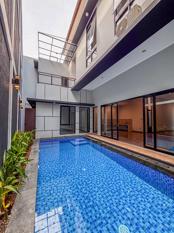 Rumah Mewah dan Modern 2 Lantai Ada Kolam Berenang @Bintaro