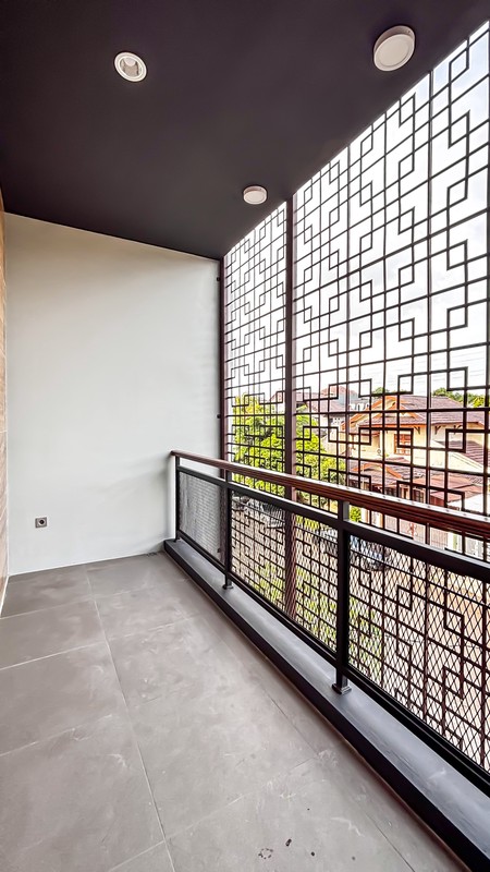 Rumah Mewah dan Modern 2 Lantai Ada Kolam Berenang @Bintaro