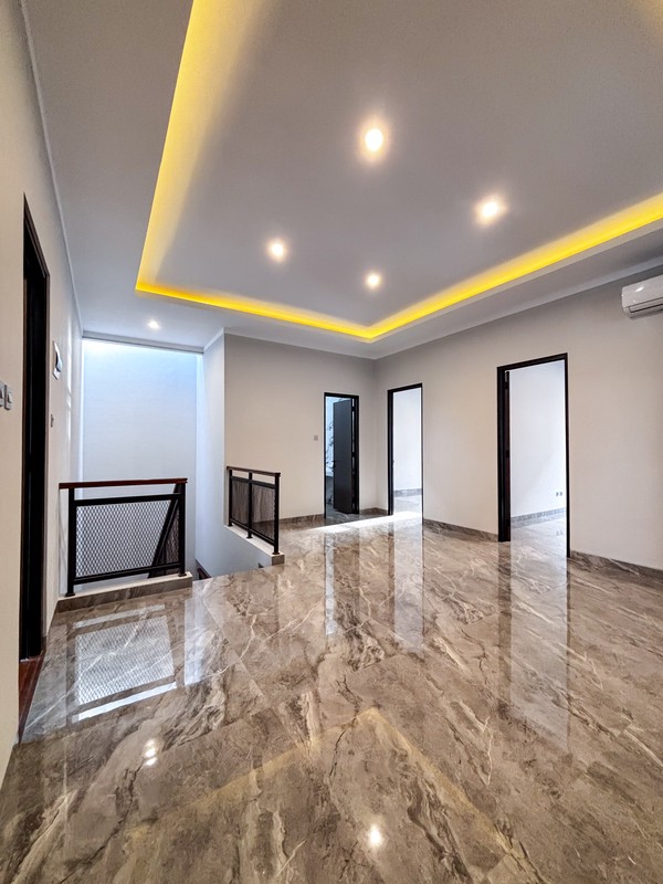 Rumah Mewah dan Modern 2 Lantai Ada Kolam Berenang @Bintaro