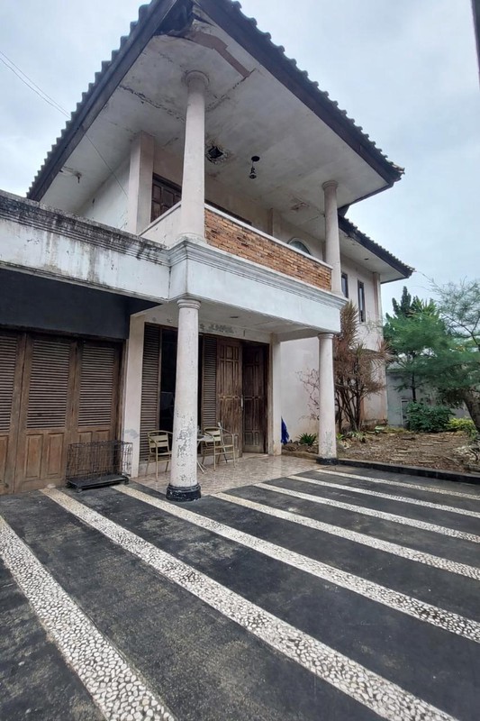 Rumah 2 Lantai, Bangunan kokoh, Lokasi strategis di Bintaro- Jaksel