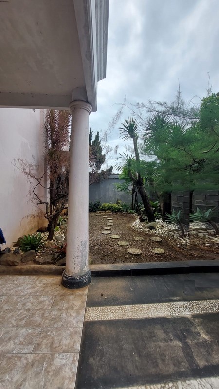 Rumah 2 Lantai, Bangunan kokoh, Lokasi strategis di Bintaro- Jaksel