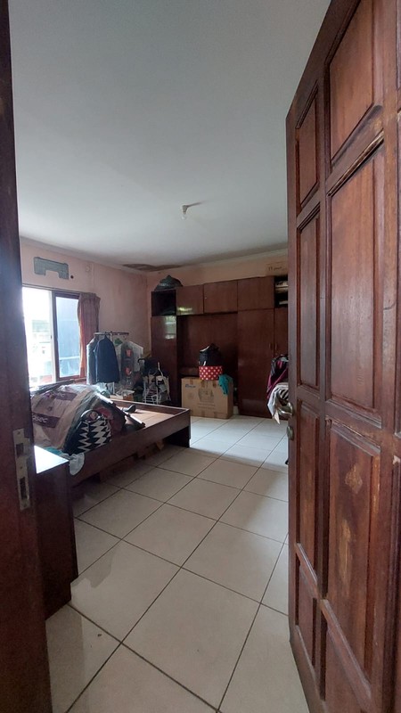 Rumah 2 Lantai, Bangunan kokoh, Lokasi strategis di Bintaro- Jaksel