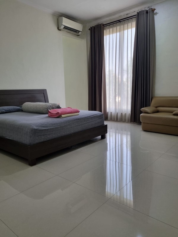 RUMAH MEWAH SIAP MASUK TANPA RENOV @ KENDANGSARI