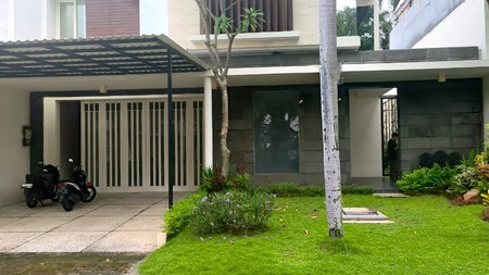 Disewa Rumah Mewah Minimalis - Palm Hilm Surabaya 