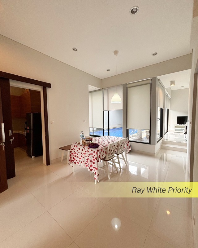 Rumah Brand New Minimalis Modern dengan Kolam Renang Pribadi - Komplek DPR Tangerang Selatan