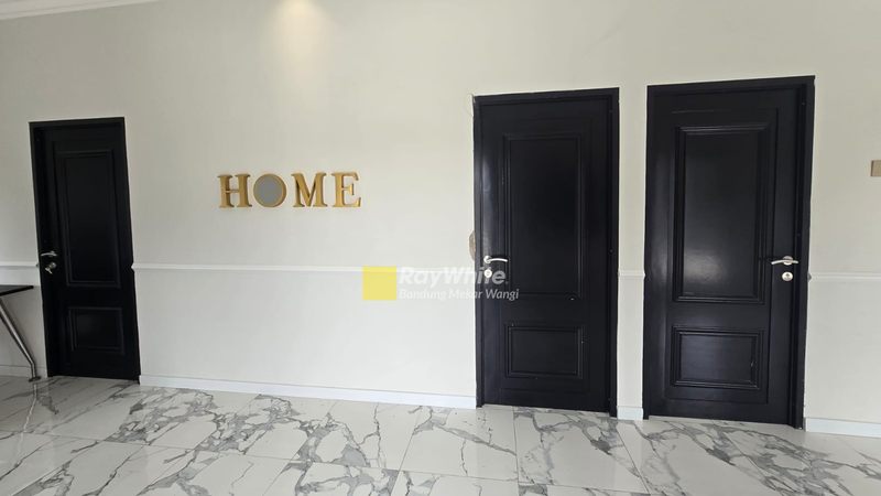 Rumah Lux American Modern di sayap Setiabudi