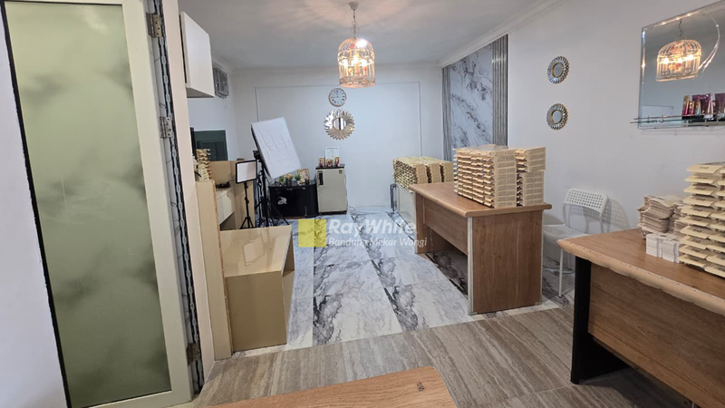 Rumah Lux American Modern di sayap Setiabudi