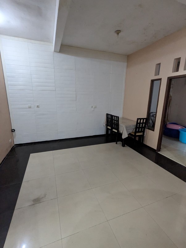 2012. Wisma Lidah Kulon, Lakarsantri, Kota Surabaya.