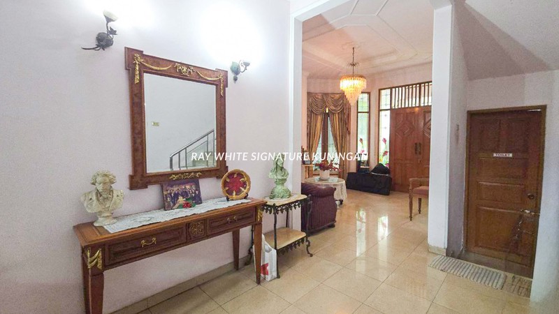 Rumah Di Guntur Setiabudi , Dekat Sudirman Dan Menteng 