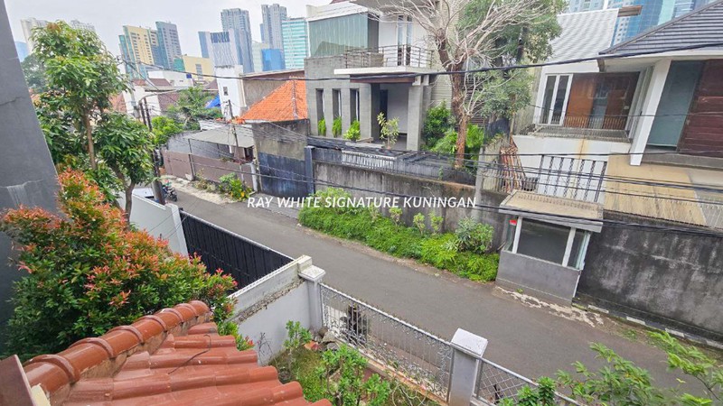 Rumah Di Guntur Setiabudi , Dekat Sudirman Dan Menteng 