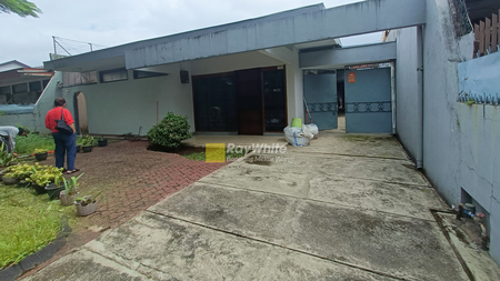 Rumah Klasik Bisa untuk usaha Suryani