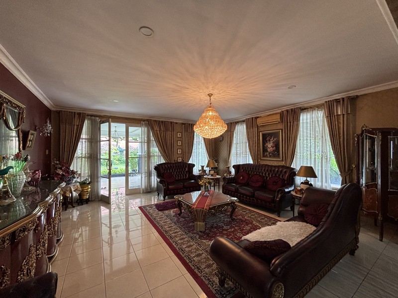 Rumah Luas Mewah di Sakura 1 Jatiasih Bekasi