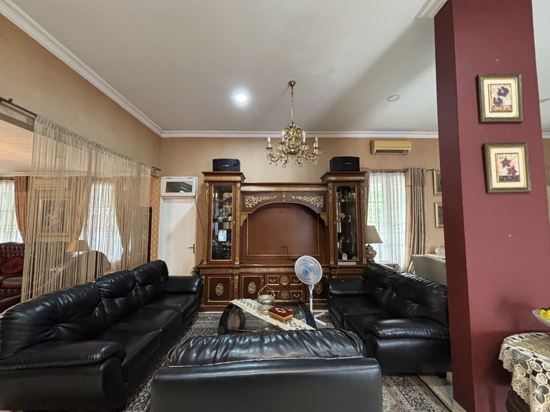 Rumah Luas Mewah di Sakura 1 Jatiasih Bekasi