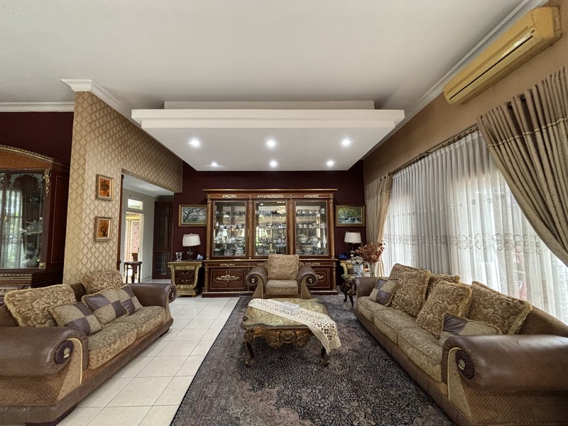 Rumah Luas Mewah di Sakura 1 Jatiasih Bekasi