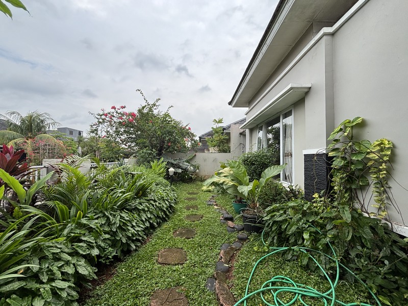 Rumah Luas Mewah di Sakura 1 Jatiasih Bekasi