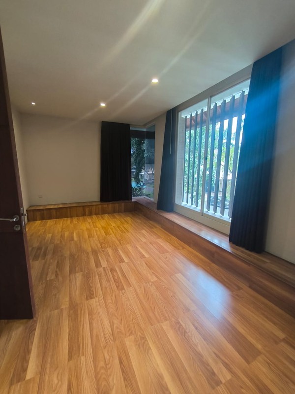 DIJUAL RUMAH FULL FURNISHED PALM HILL CITRALAND SURABAYA BARAT