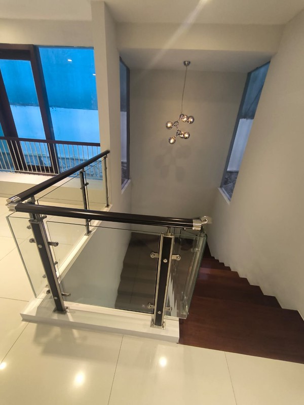 DIJUAL RUMAH FULL FURNISHED PALM HILL CITRALAND SURABAYA BARAT