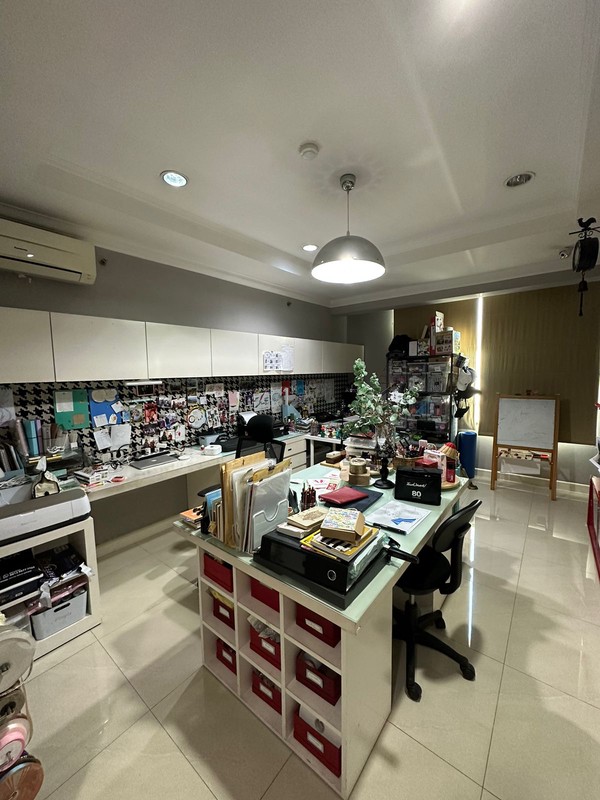 Dijual apartemen Istana Sahid 3BR lokasi strategis, view bagus untuk hunian maupun investasi di jakarta pusat