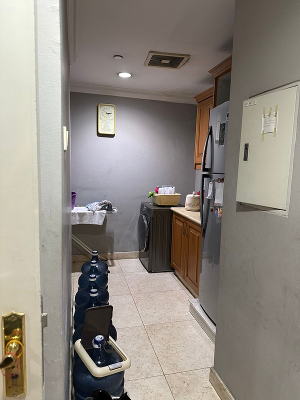 Dijual apartemen Istana Sahid 3BR lokasi strategis, view bagus untuk hunian maupun investasi di jakarta pusat