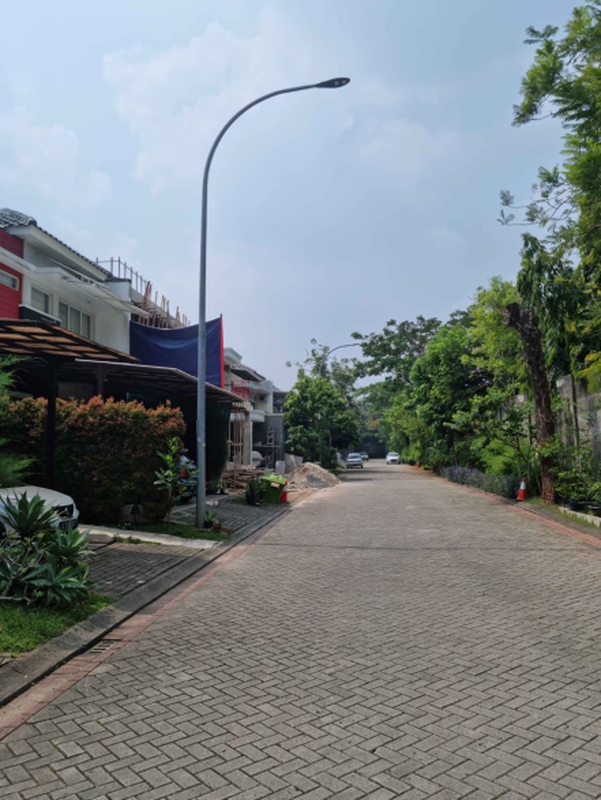 Rumah Bagus Di Residence One, Jl Blue Safir BSD Tangerang Selatan