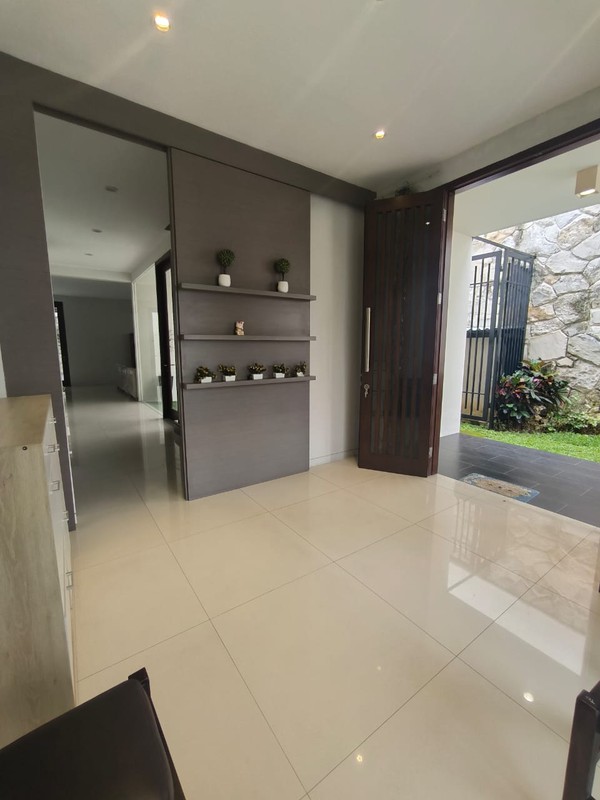 DIJUAL/SEWAKAN RUMAH PALM HILL CITRALAND SURABAYA