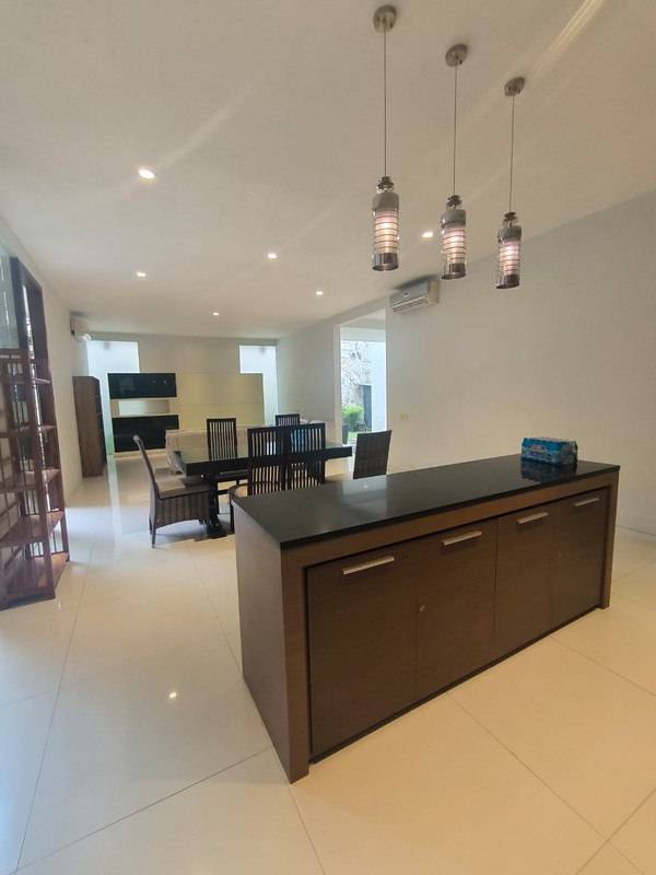 DIJUAL/SEWAKAN RUMAH PALM HILL CITRALAND SURABAYA