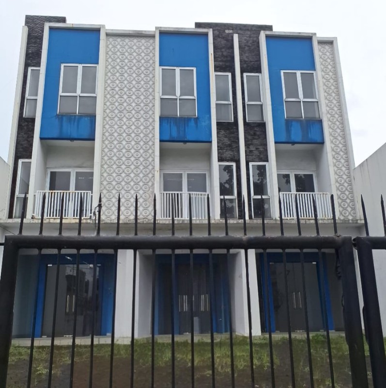 Dijual Ruko Baru  Di  Bintaro f sektor 3A Pinggir Jalan besar dan strategis
