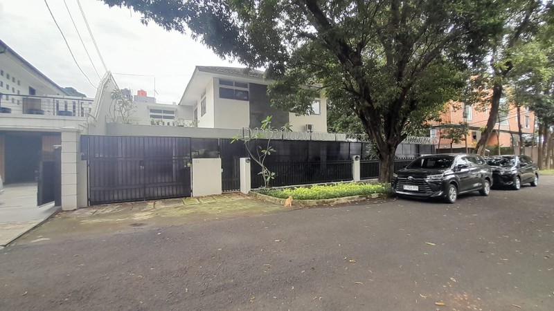 Rumah 2 Lantai Disewakan di Menteng Dalam Tebet Jaksel