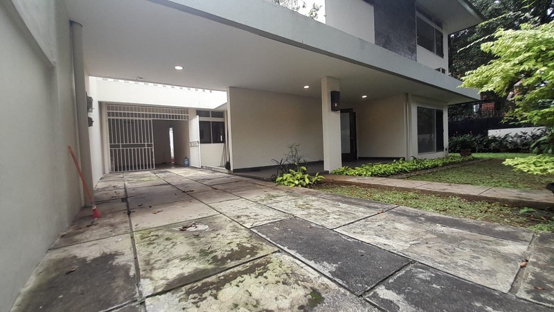 Rumah 2 Lantai Disewakan di Menteng Dalam Tebet Jaksel