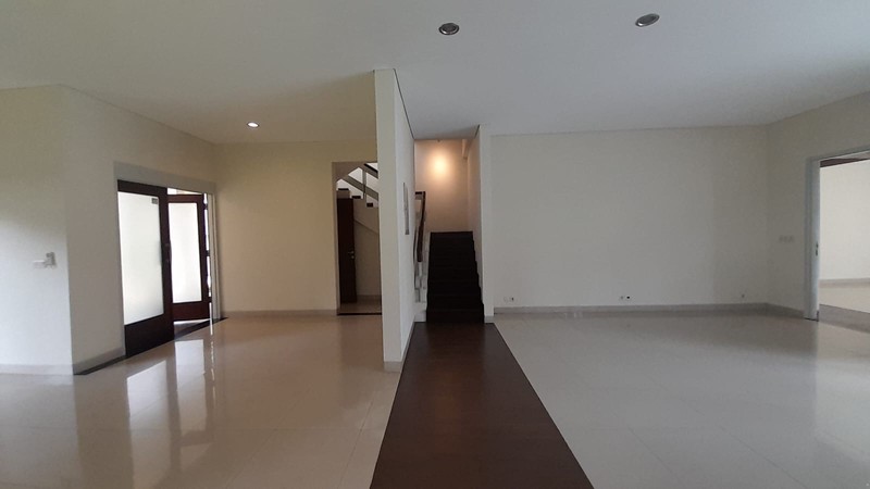 Rumah 2 Lantai Disewakan di Menteng Dalam Tebet Jaksel