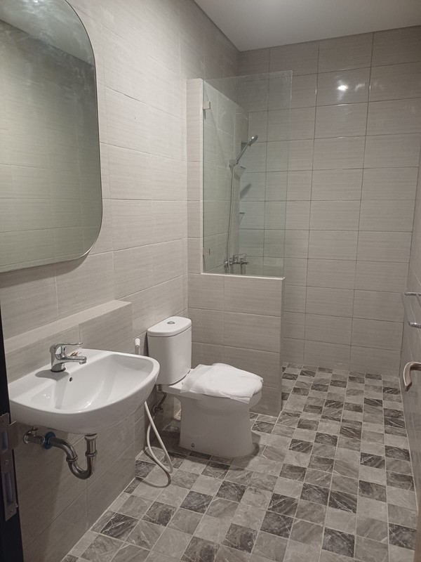 Disewakan Rumah 2 Lantai Brand New Semi Furnished di Tebet Barat, Jakarta Selatan