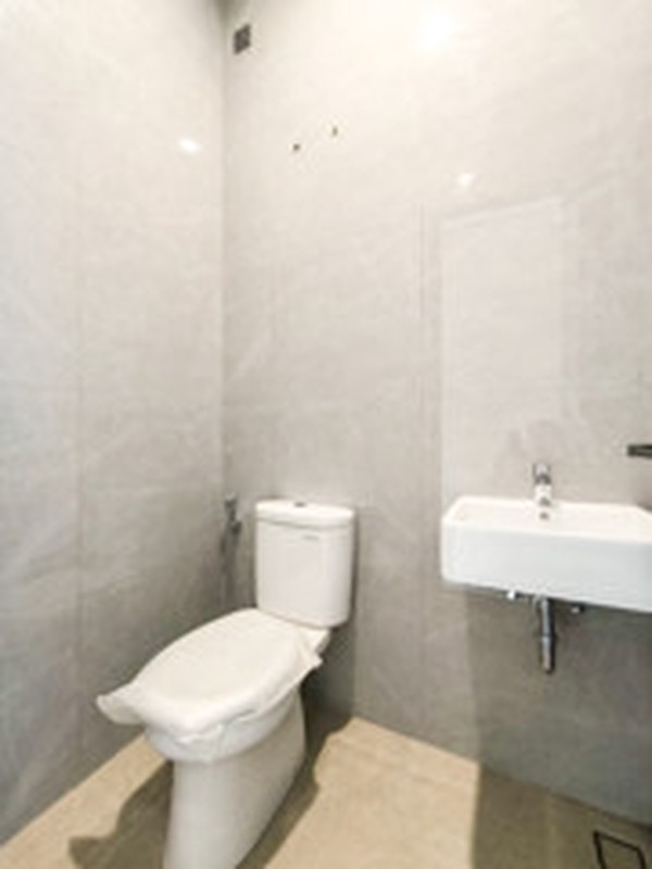 Rumah Mewah Dengan Kolam Renang Di Kebayoran Residence Bintaro Jaya, Dekat Tol