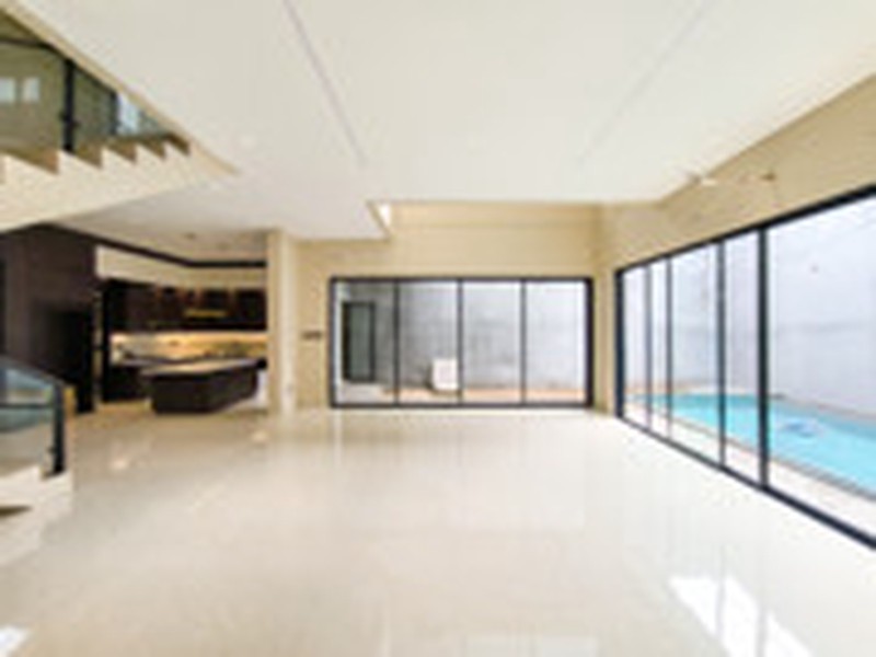 Rumah Mewah Dengan Kolam Renang Di Kebayoran Residence Bintaro Jaya, Dekat Tol