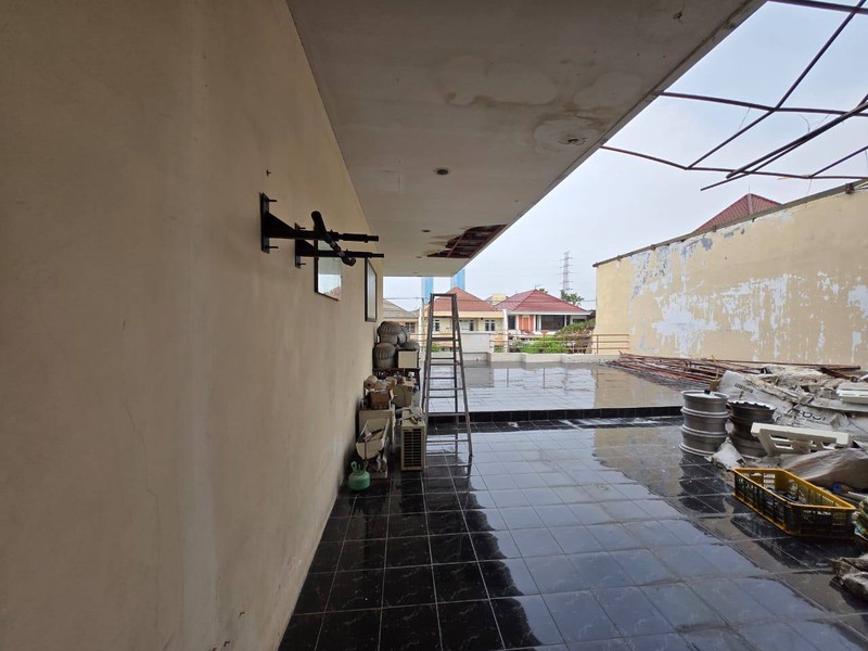 DIjual Rumah Mewah Siap Huni di Dharmahusada Indah Barat