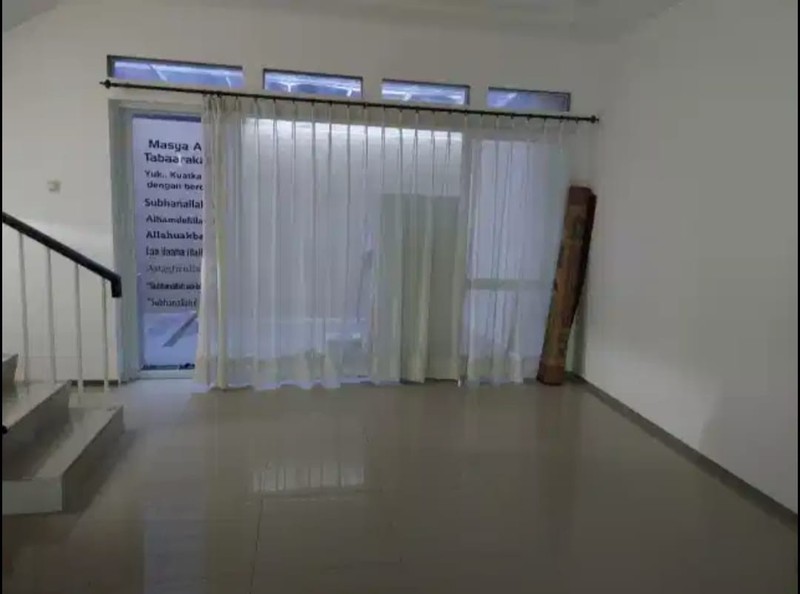 Rumah Minimalis, 2 Lantai, Bebas Banjir Siap Huni di Bintaro