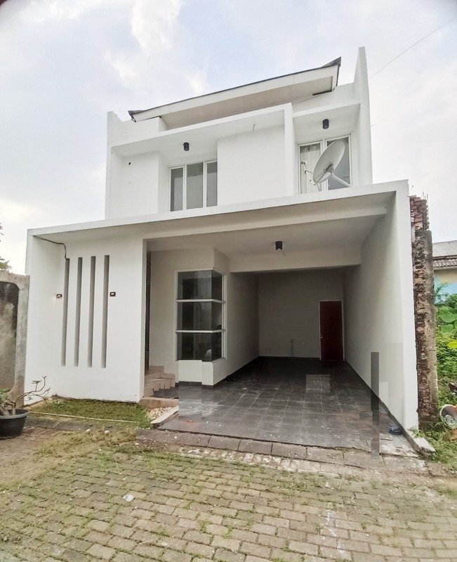 Rumah Bagus, 2 Lantai dalam Cluster siap huni di Rempoa