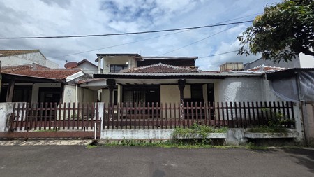 Rumah di Sayap Arcamanik Endah Dekat Griya Arcamanik Bandung