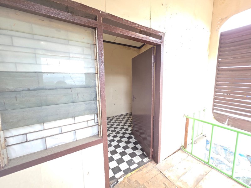 Rumah di Sayap Arcamanik Endah Dekat Griya Arcamanik Bandung