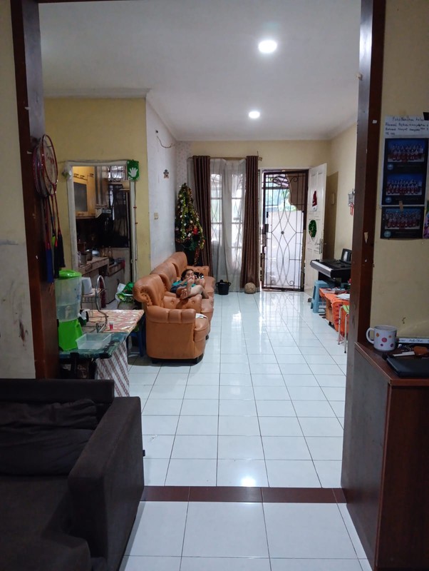 Dijual Rumah Tingkat di Legenda Wisata Cibubur